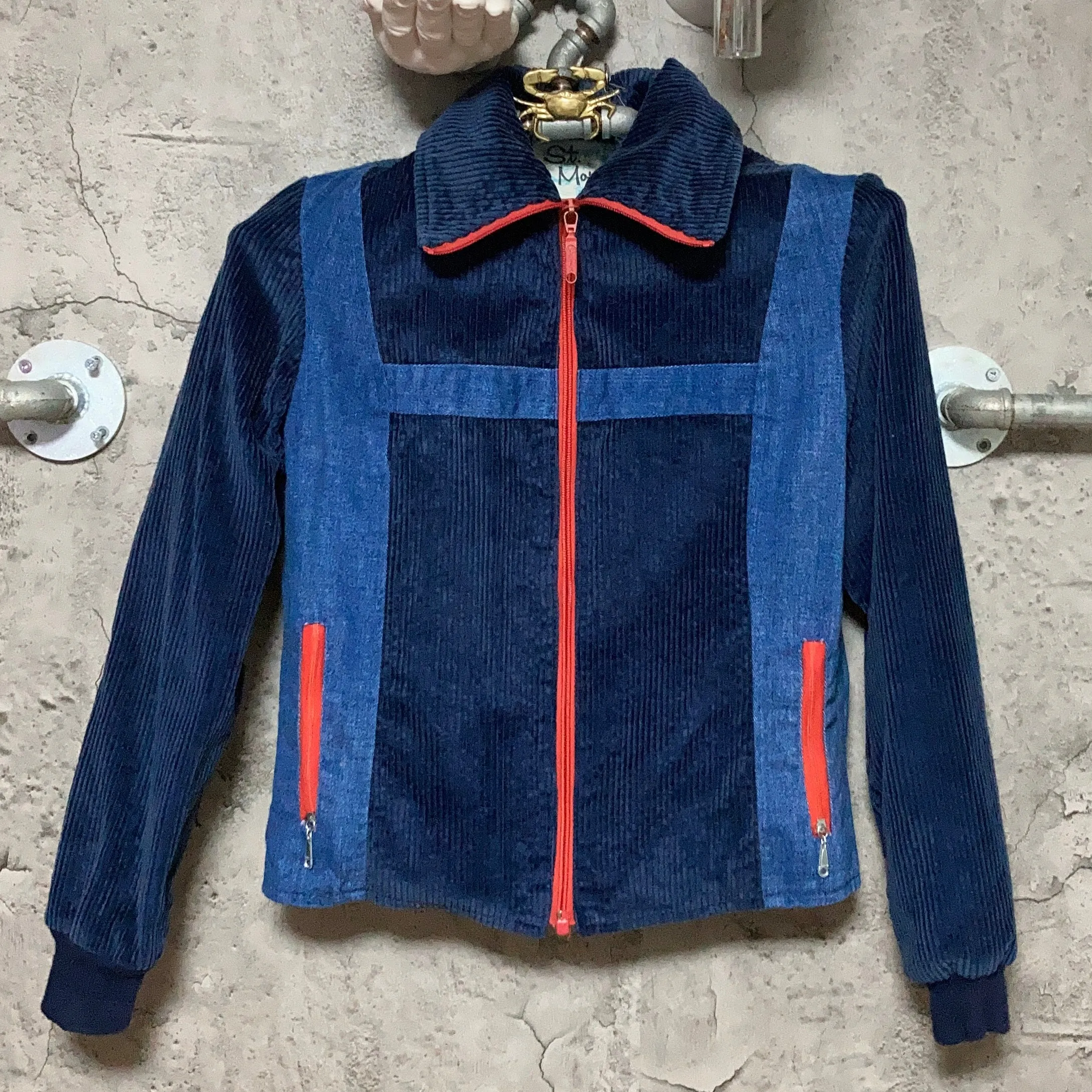 70's corduroy jacket St.moritz almor of Canada blue navy red