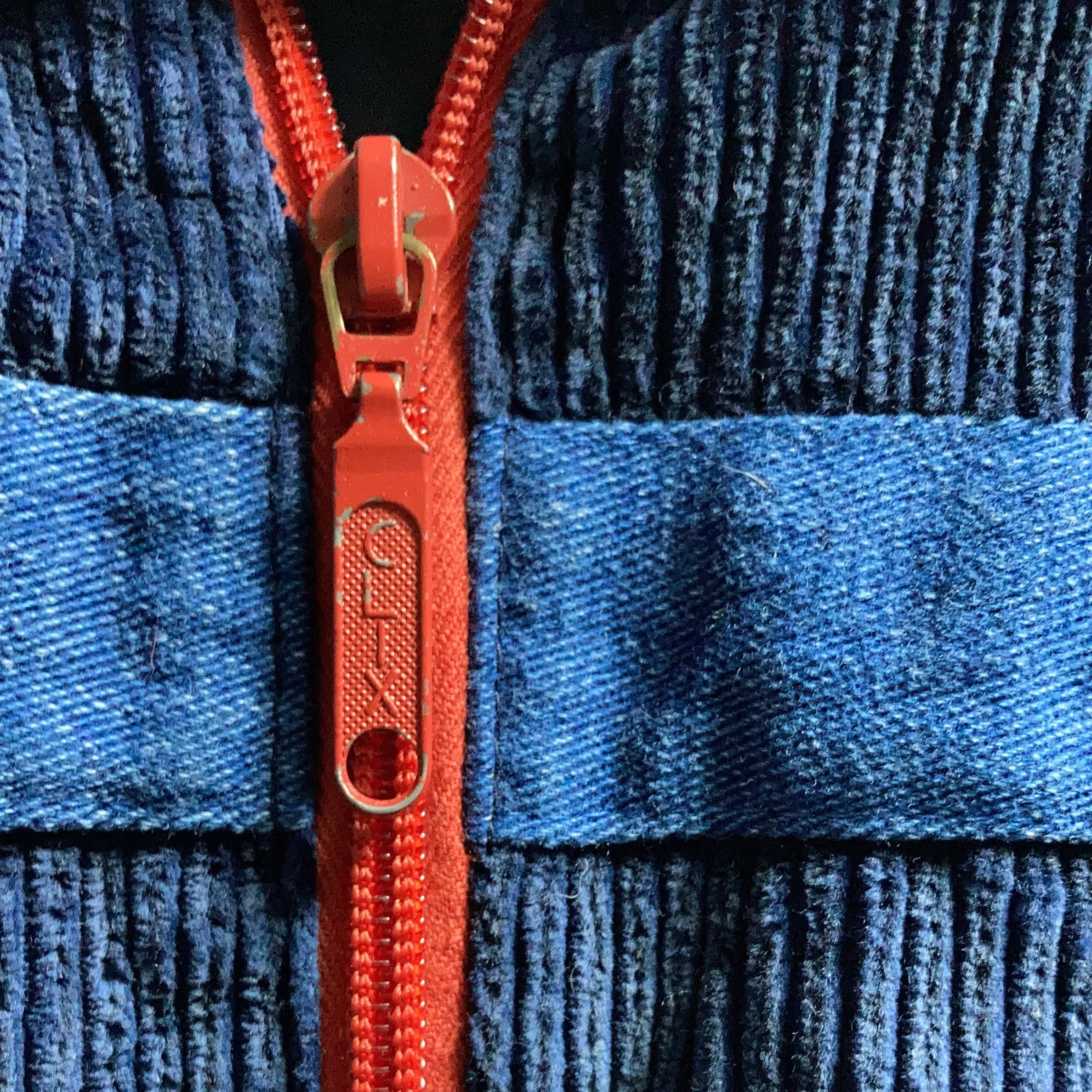 70's corduroy jacket St.moritz almor of Canada blue navy red