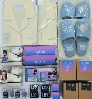 KISS OF LIFE X Rockfish Weatherwear Special Collaboration - Pop-up MD [Pajamas, Room Slipper, Paper Incense, Sun Catcher, Mini Plush Keyring, Candle, Camera, Clip, Mood Light, Spinning TOP] [Restocked 10.16] [24.10.15]